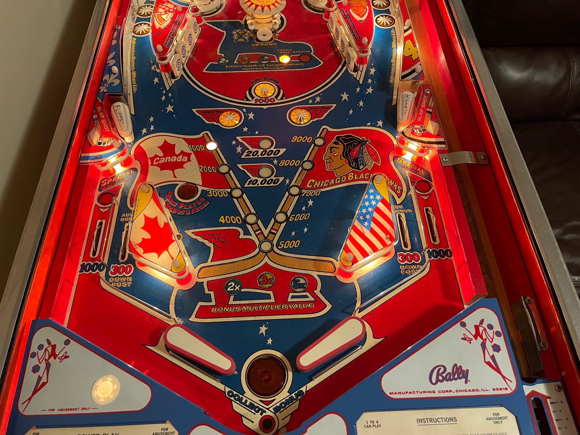 Bobby Orr  On A Pinball Machine  In A Blackhawks Uniform